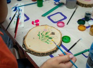 Fundacja Auxilium zaprasza na warsztaty „Na drewnie malowane”