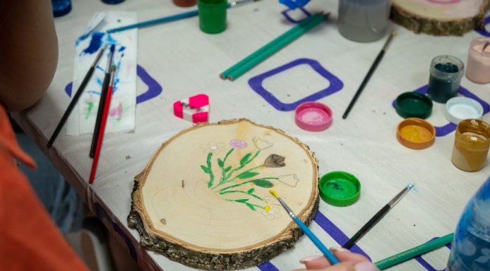 Fundacja Auxilium zaprasza na warsztaty „Na drewnie malowane”