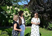 Burmistrz Bochni odwiedziła ogrody mieszkańców. Rozstrzygnięto konkurs „Mój zielony zakątek”