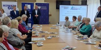 „Bezpieczni 60+”: warsztaty o bezpieczeństwie drogowym dla seniorów w Zielonej – ZDJĘCIA