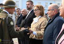 Burmistrz Bochni na obchodach Święta 21. Batalionu Logistycznego w Sanoku – ZDJĘCIA