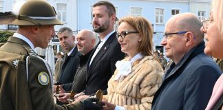 Burmistrz Bochni na obchodach Święta 21. Batalionu Logistycznego w Sanoku – ZDJĘCIA