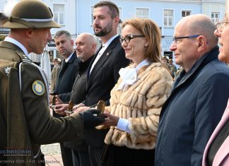 Burmistrz Bochni na obchodach Święta 21. Batalionu Logistycznego w Sanoku – ZDJĘCIA