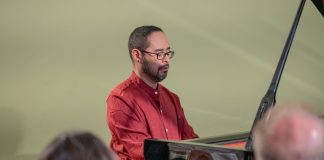 Grodkowice. Kolumbijski pianista zachwycił w pałacu Żeleńskich – ZDJĘCIA