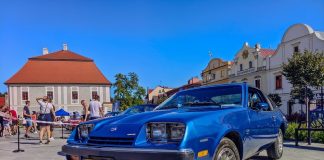 Zlot klasyków w Bochni. Zebrano 9 tys. zł dla poszkodowanej rodziny z Krzeczowa – ZDJĘCIA