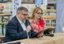 Narodowe Czytanie poezji Kochanowskiego na Rynku w Bochni – ZDJĘCIA