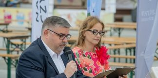 Narodowe Czytanie poezji Kochanowskiego na Rynku w Bochni – ZDJĘCIA