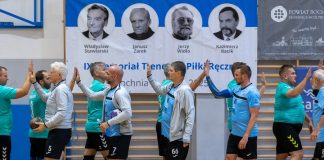 IX Memoriał Trenerów Piłki Ręcznej w Bochni – sportowa rywalizacja i pamięć o wybitnych szkoleniowcach – ZDJĘCIA