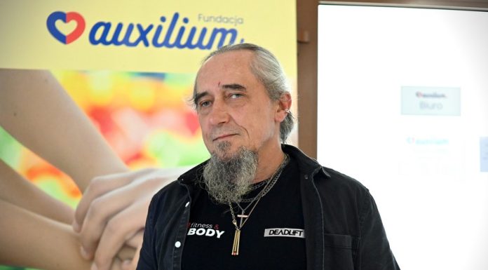 Mirosław Cibor z Fundacji Auxilium o dostępności i potrzebach osób z niepełnosprawnościami – WYWIAD