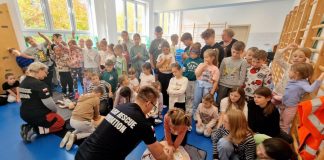 Nowy Wiśnicz. Lekcja ratowania życia w szkole – ZDJĘCIA