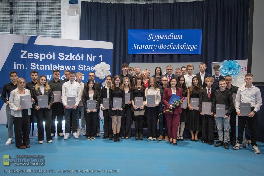 Stypendia i Nagrody Starosty Bocheńskiego. Wyróżniono 84 uczniów i 19 nauczycieli – LISTA i ZDJĘCIA