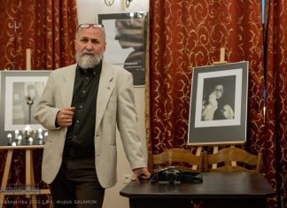 Wernisaż fotografii Michała Piotrowskiego „Dziewczyna w okularach” – ZDJĘCIA