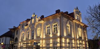 Tak wygląda odnowiona elewacja Urzędu Gminy Bochnia