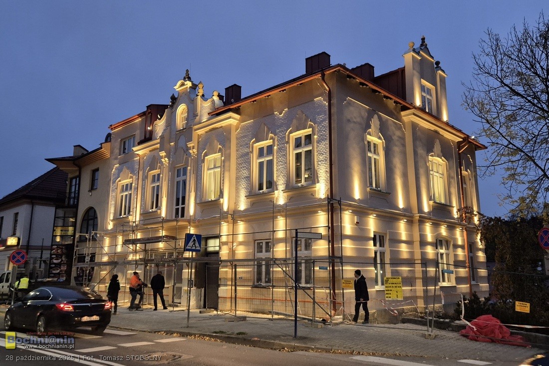 Tak wygląda odnowiona elewacja Urzędu Gminy Bochnia