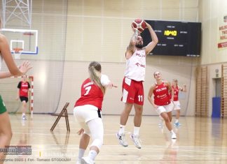 Trener na parkiecie razem z drużyną. Tak Artur Włodarczyk włączał się do treningów – WIDEO