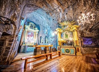 Msza Święta w podziemnej kaplicy św. Kingi w Kopalni Soli Bochnia