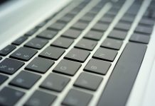 Blisko 300 tys. zł na sprzęt komputerowy dla powiatowych placówek