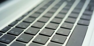 Blisko 300 tys. zł na sprzęt komputerowy dla powiatowych placówek