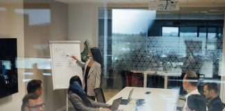 🔸 Automatyzacja procesów biznesowych w erze cyfrowej transformacji – low-code BPM na przykładzie platformy WEBCON