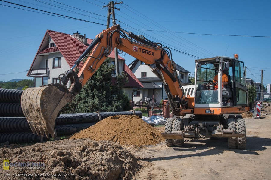 Powiat bocheński realizuje inwestycje drogowe o wartości ponad 31 mln zł – ZDJĘCIA