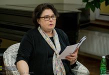 Biblioteka w Bochni. Wieczór poetycki Katarzyny Zechenter – ZDJĘCIA