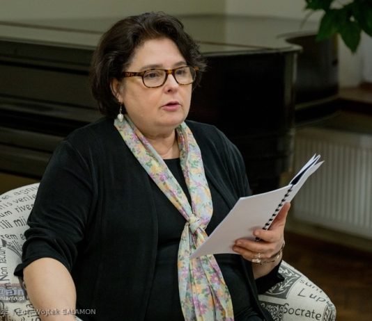Biblioteka w Bochni. Wieczór poetycki Katarzyny Zechenter – ZDJĘCIA
