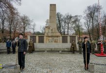 Narodowe Święto Niepodległości w Bochni. Msza i uroczystości przy pomniku – ZDJĘCIA
