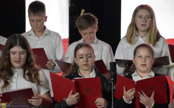 Nowy Wiśnicz. Koncert laureatów festiwalu „Z pieśnią patriotyczną i żołnierską przez wieki” – ZDJĘCIA