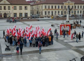 Happening „Kocham Polskę” na Rynku w Bochni – ZDJĘCIA