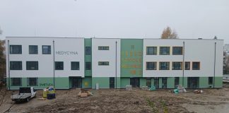 Bochnia. Budynek wielofunkcyjny na os. Niepodległości czeka na odbiór. Kiedy otwarcie?