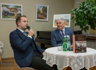 Biblioteka w Bochni. Spotkanie z Mirosławem Płonką – ZDJĘCIA