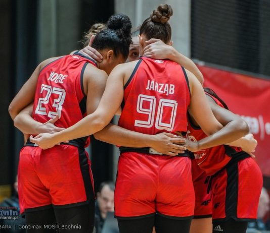 Katastrofa w drugiej kwarcie pogrążyła Contimax MOSiR. Świetne Moore i Walczak nie wystarczyły w Toruniu