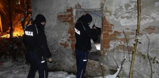 Bocheńscy dzielnicowi prowadzą działania mające pomóc osobom narażonym na wychłodzenie w okresie jesienno-zimowym