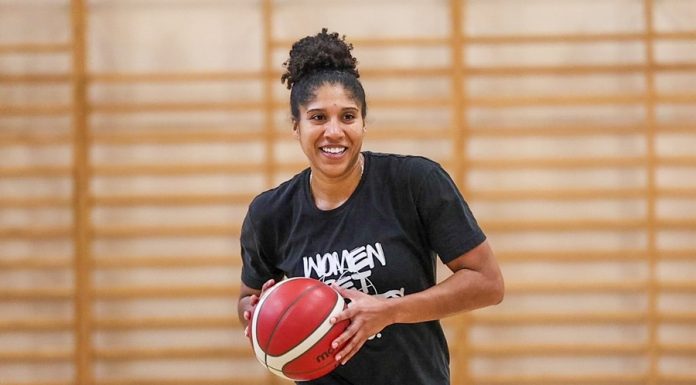 🏀💥 Sierra Moore dołącza do Contimax MOSiR Bochnia! – WIDEO
