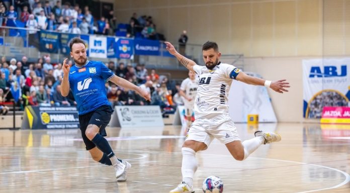 Kanonada BSF! Bochnia rozgromiła Katowice aż 10:2. Hat-trick Sebastiana Leszczaka – ZDJĘCIA