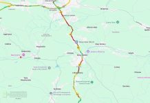 🔴 Wielokilometrowy zator na DW965 z powodu opadów śniegu – WIDEO