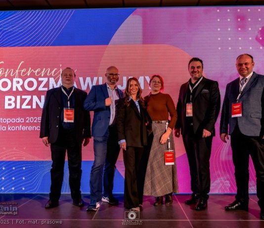 Konferencja „Porozmawiajmy o biznesie” w Trzcianie zgromadziła przedsiębiorców z regionu – ZDJĘCIA