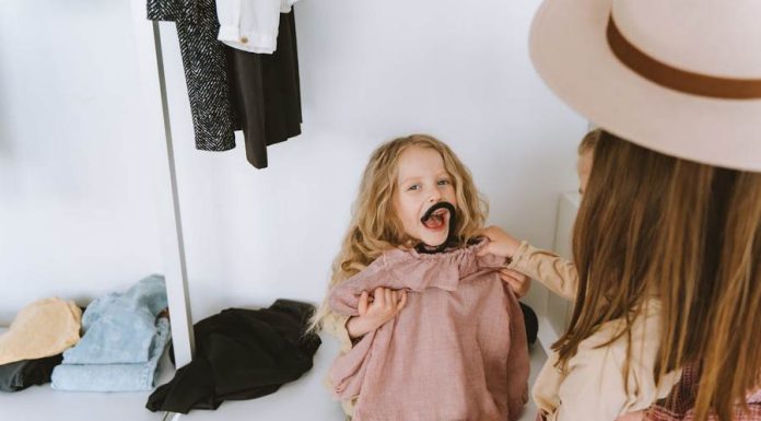🔸 Jak kompletować garderobę małego dziecka na każdą porę roku?