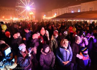 Jarmark Bożonarodzeniowy na Rynku w Brzesku – ZDJĘCIA