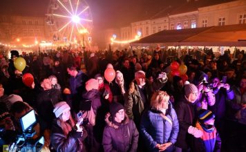 Jarmark Bożonarodzeniowy na Rynku w Brzesku – ZDJĘCIA