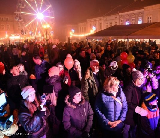 Jarmark Bożonarodzeniowy na Rynku w Brzesku – ZDJĘCIA