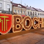 Na bocheńskim Rynku pojawiła się nowa atrakcja – świetlny napis „Bochnia”