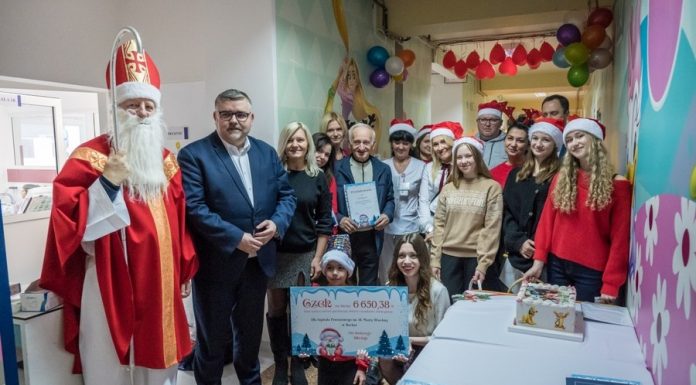 Mikołaj odwiedził oddział dziecięcy bocheńskiego szpitala – ZDJĘCIA
