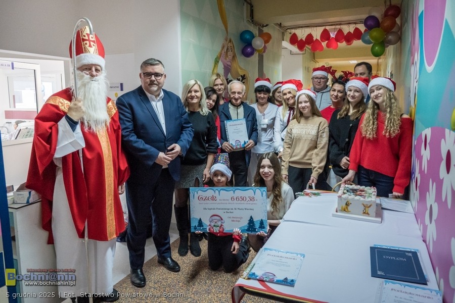 Mikołaj odwiedził oddział dziecięcy bocheńskiego szpitala – ZDJĘCIA