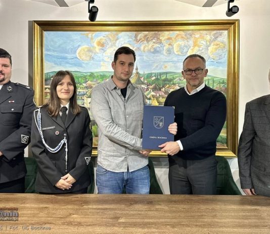 Gmina Bochnia. Prawie 700 tys. zł na rozbudowę i termomodernizację remizy OSP Cerekiew