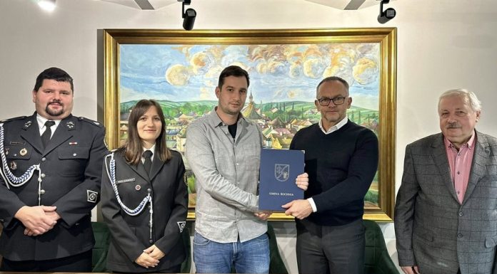 Gmina Bochnia. Prawie 700 tys. zł na rozbudowę i termomodernizację remizy OSP Cerekiew