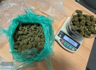 Bochnia. W trakcie ucieczki przed policją wyrzucili narkotyki z auta