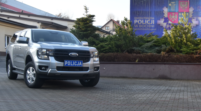 Trzy nowe radiowozy w bocheńskiej komendzie. Ford dla techników, dwa auta dla „kryminalnych”