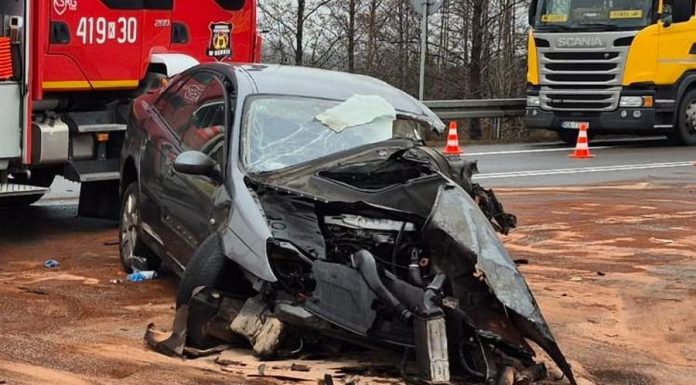 Poważny wypadek w Sufczynie. Roczne dziecko w stanie ciężkim, DK94 zablokowana