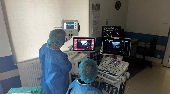 W Bochni wykonują ablację mikroraków brodawkowatych tarczycy przy użyciu echolasera